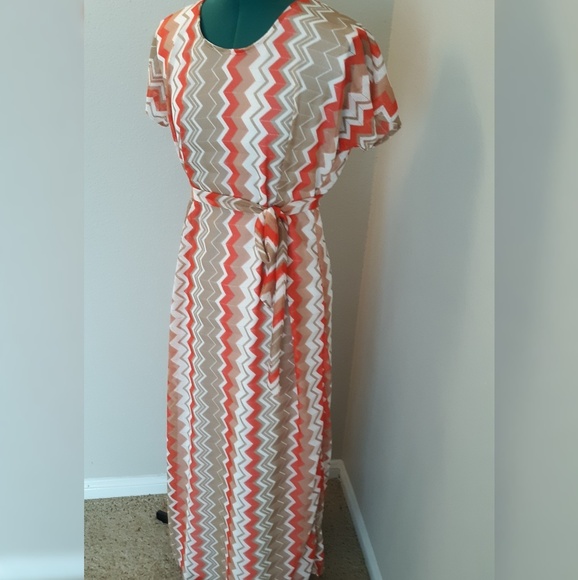 Long Maxi dresses - Picture 4 of 8